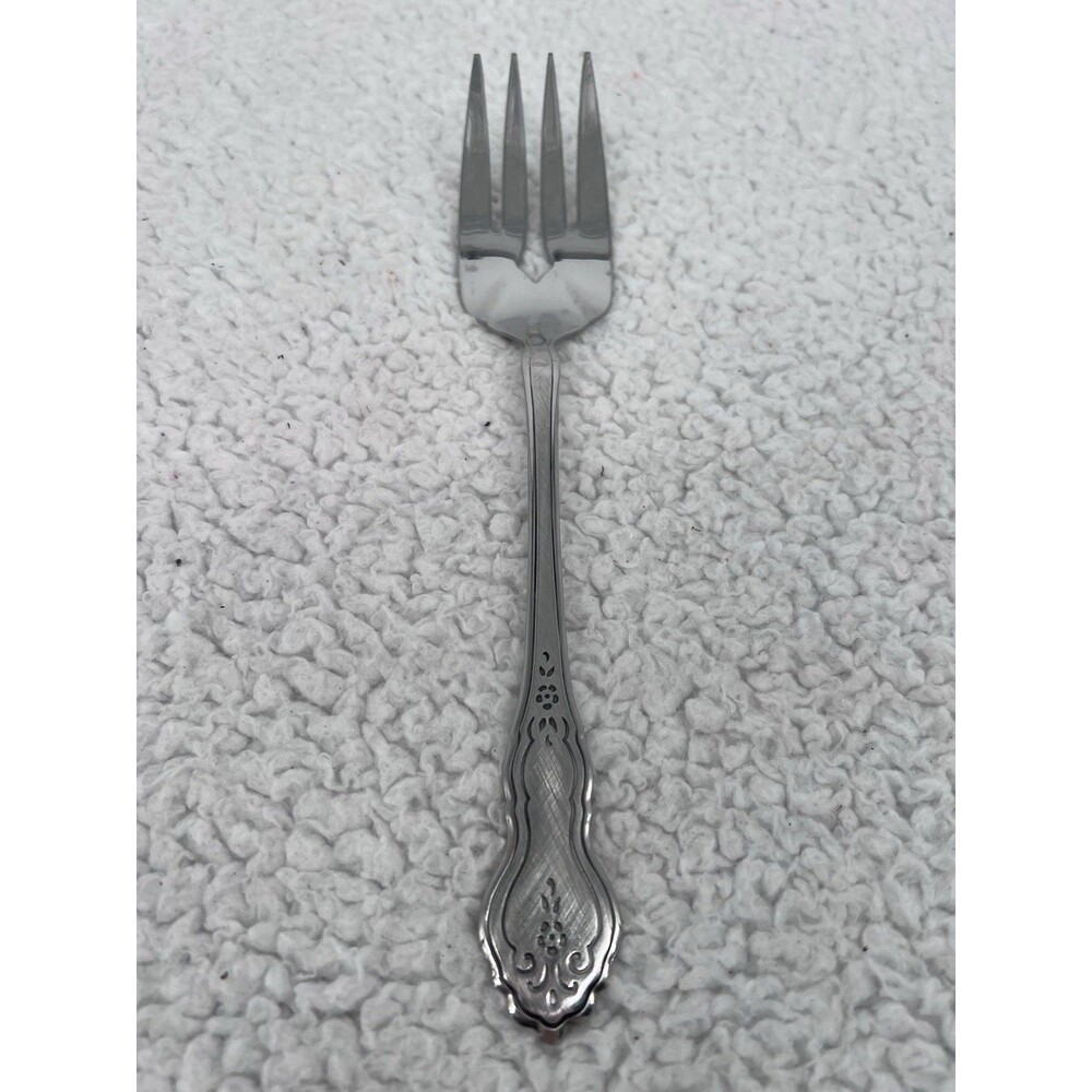 Oneida Deluxe Folk Art Meredith Stainless Medium Meat Serving Fork 8 1/2"